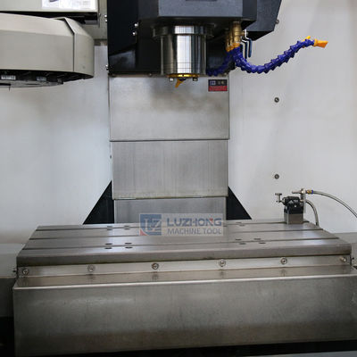 VMC650 het Malenmachine van China CNC Verticale het Machinaal bewerken Centrumprijs